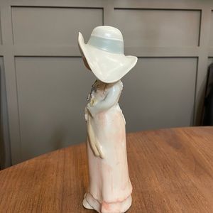 Vintage (1988) Enesco Kinka Porcelain Figurine ~ Flower Girl